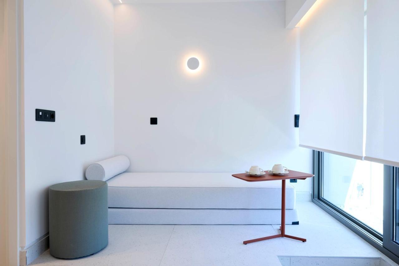Twinn Downtown Piraeus, Santikos Collection 3*