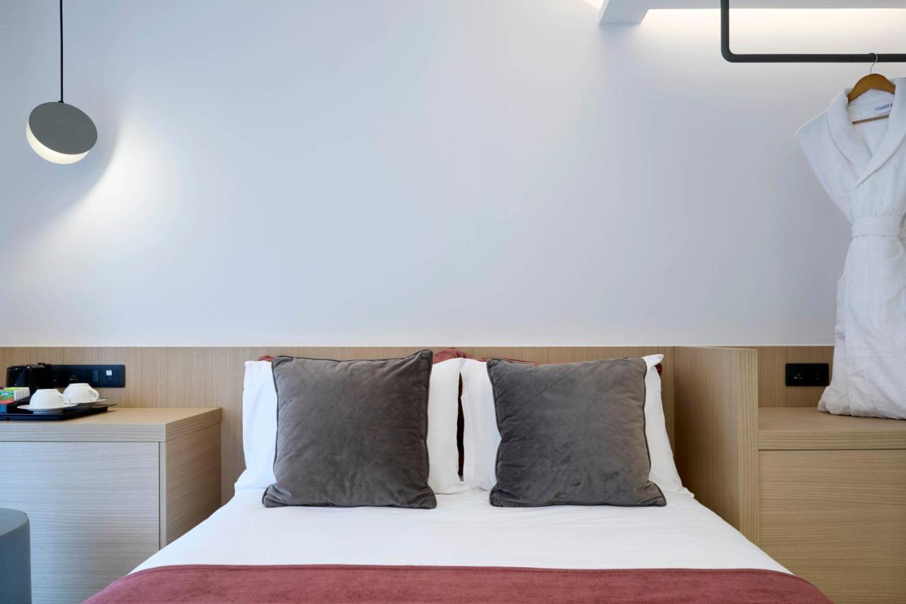 Hotel Twinn Downtown Piraeus, Santikos Collection