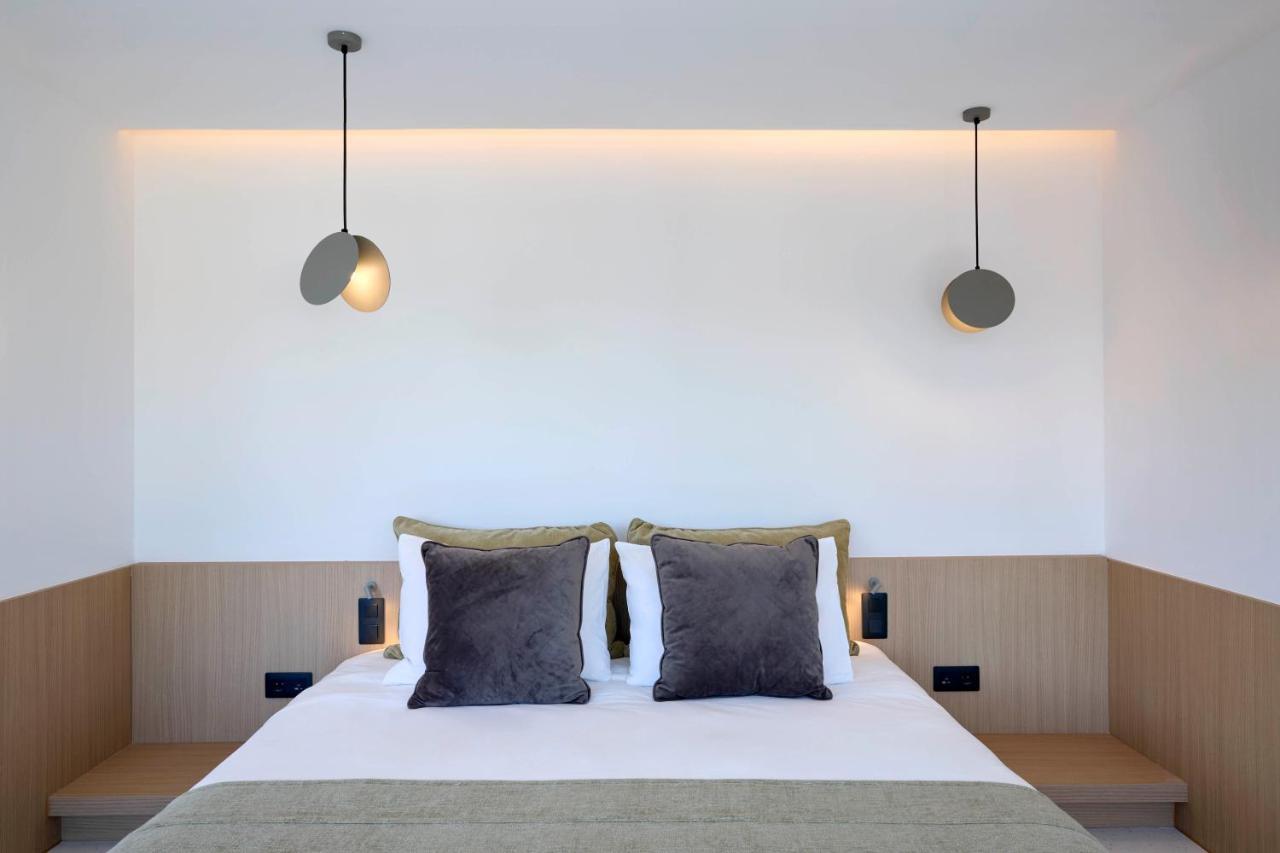 Twinn Downtown Piraeus, Santikos Collection Hotel 3*